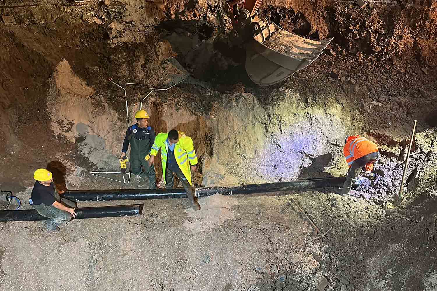 MUSKİ Fethiye’de 16 Saatlik Zorlu Müdahaleyi Tamamladı